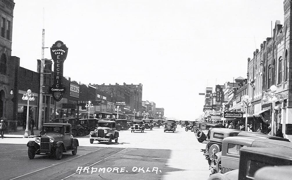 Calle de Ardmore, Oklahoma, años 30. Decenas de oklahomenses honraron a Emilio Cortés y Manuel García como si fueran héroes. Foto: Ardmore Historical Society FB/ESPECIAL.