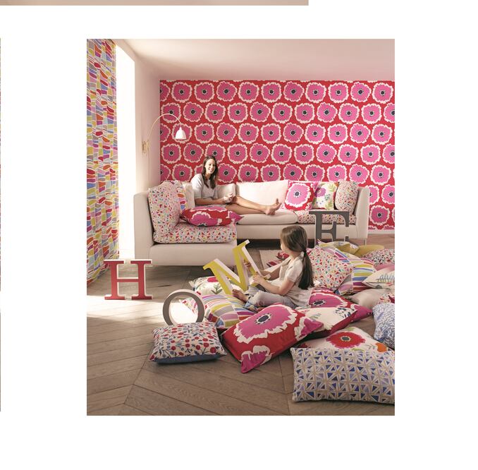 Estampados florales y colores brillantes