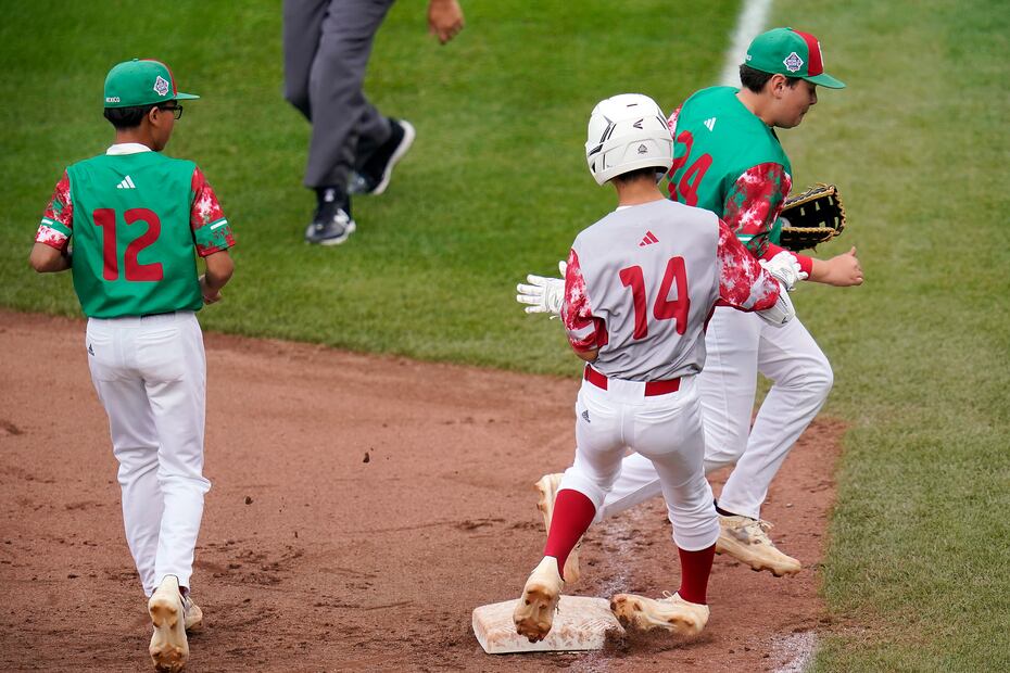México y Japón durante las Ligas Pequeñas de Beisbol - Foto: AP