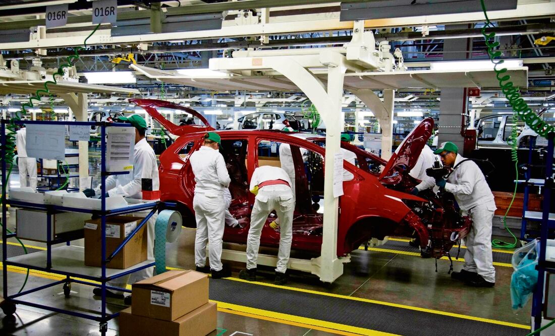 Las exportaciones automotrices representan 30.6% del total de las ventas externas de México, destacan representantes de la industria. Foto: Archivo / EL UNIVERSAL