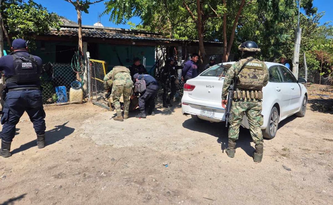 Caen 6 presuntos involucrados en balacera cerca de un Colegio de Bachilleres en San Blas Atempa, Oaxaca; 3 escuelas suspenden clases.
Foto: Especial.