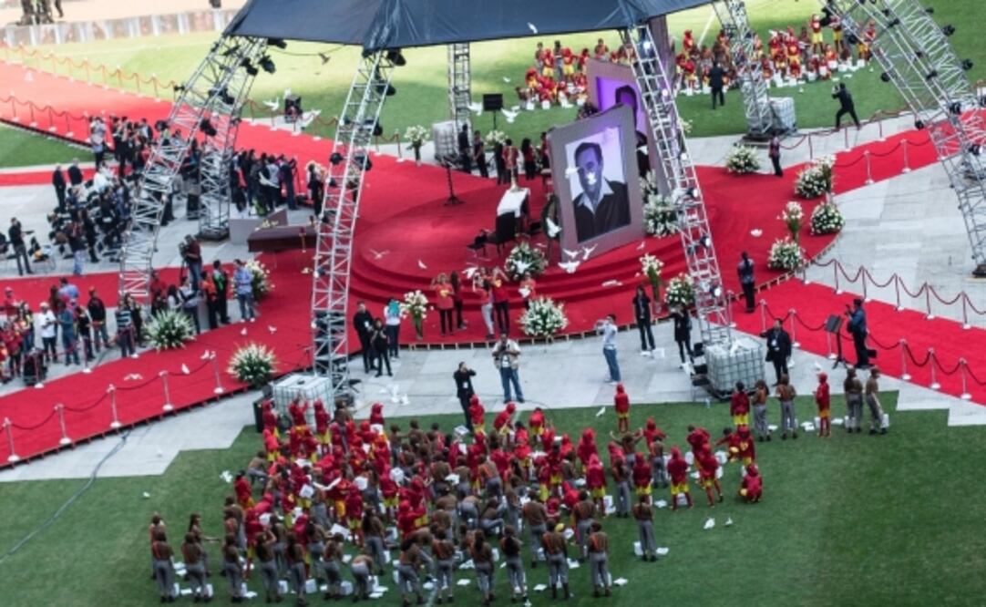 Carlos Villagrán especula que Florinda Meza mintió sobre la muerte de "Chespirito".