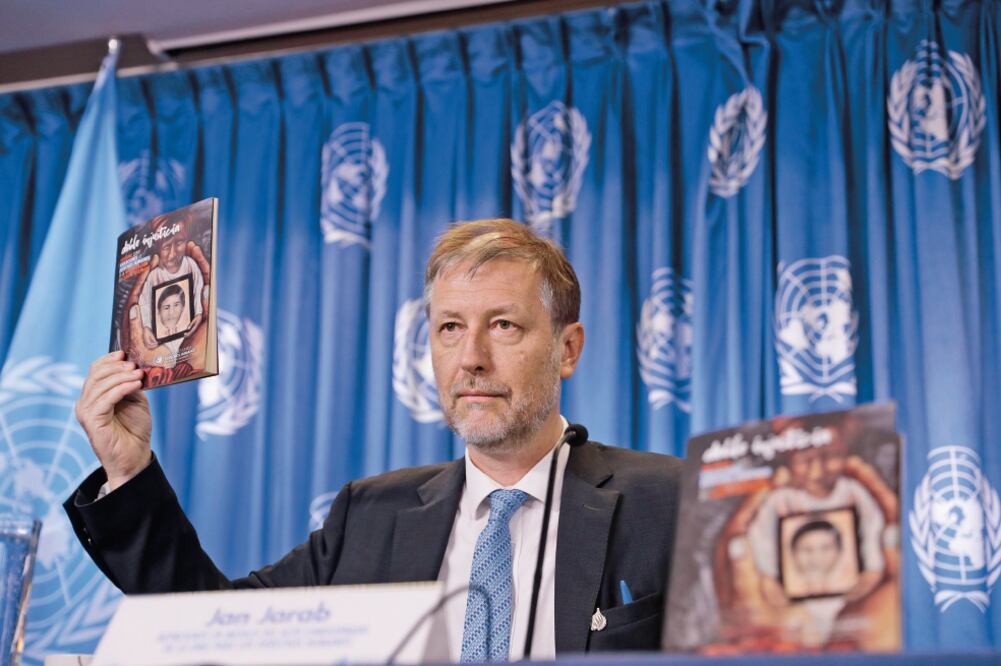 Jan Jarab, representante en México del Alto Comisionado de la ONU para los Derechos Humanos, presentó el jueves pasado un informe sobre el caso Iguala (ARCHIVO EL UNIVERSAL)