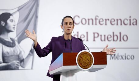 Sheinbaum reitera: es falso que nuevas leyes vayan a espiar; "críticas son un tema político"