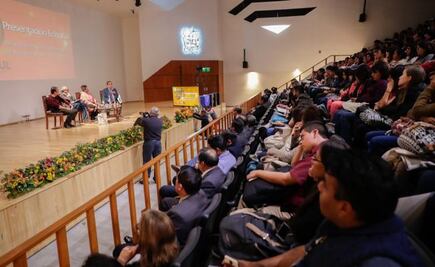 Presentan en la FUL ediciones conmemorativas de EL UNIVERSAL