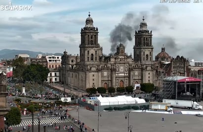 VIDEO: Bomberos controlan incendio de bodega en calles del Centro Histórico