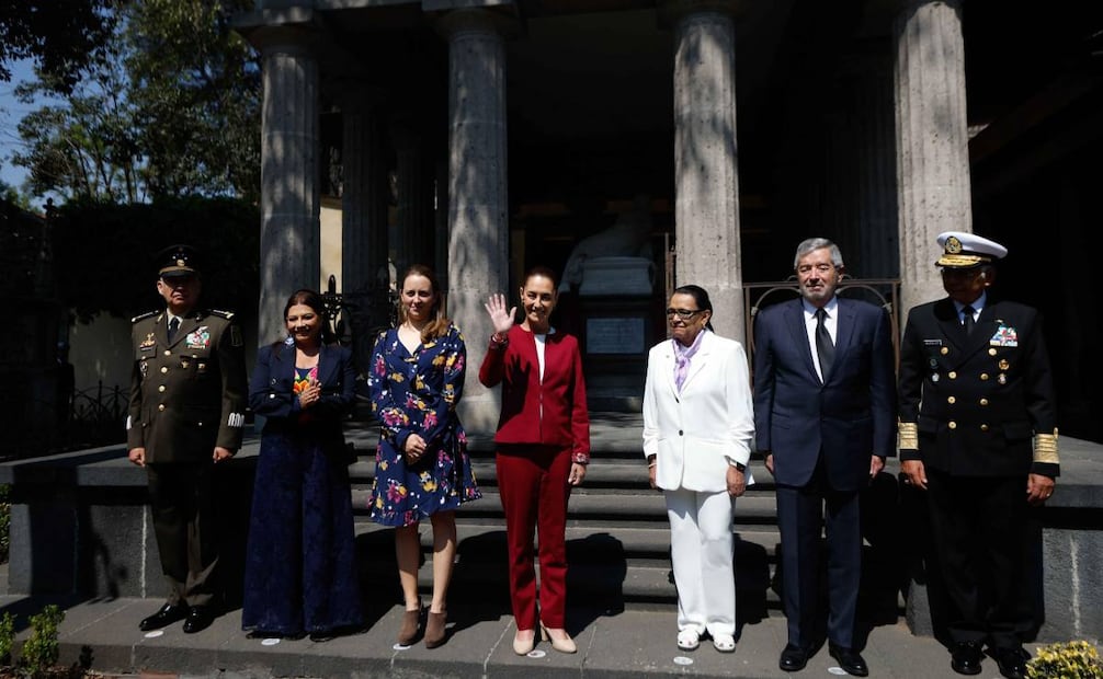 La presidenta Claudia Sheinbaum encabezó la ceremonia por el Bicentenario del natalicio de Margarita Maza en el Museo Panteón de San Fernando de la CDMX este domingo 29 de marzo de 2026. Foto: Diego Simón Sánchez/ EL UNIVERSAL
