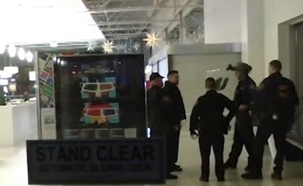 Tiroteo en plaza de Nueva Jersey desata pánico en "viernes negro" 