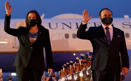 Alejandro Giammattei recibe a Kamala Harris en el Palacio Nacional de Guatemala