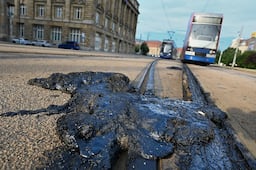 Calor extremo derrite juntas de los rieles de tranvía en Alemania; paralizan el servicio y piden ayuda a ciudadanos
