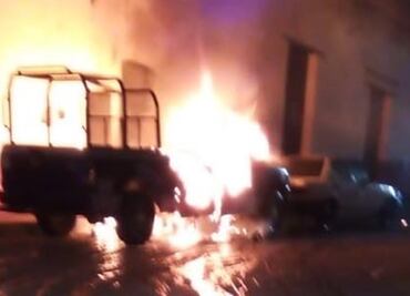 No cesa violencia en Amanalco; queman patrulla frente al ayuntamiento