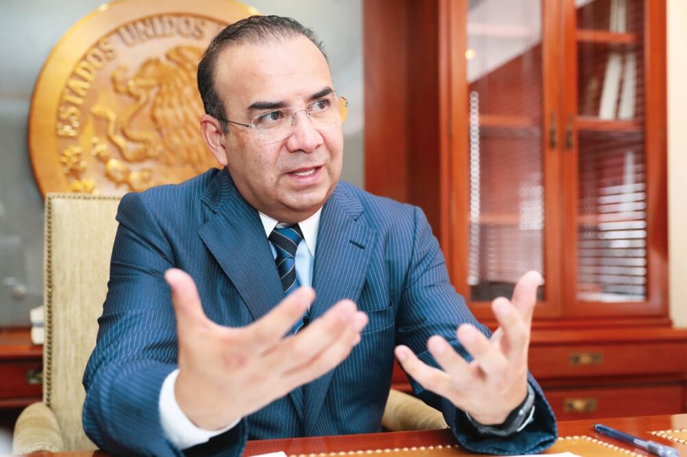 Alfonso Navarrete Prida, secretario de Gobernación, afirmó que el Estado ha rá valer las garantías para que los mexicanos se expresen en los comicios. (ARCHIVO EL UNIVERSAL)