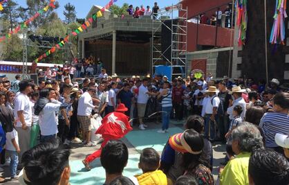 “Judas” reparte latigazos a pecadores en Cuajimalpa