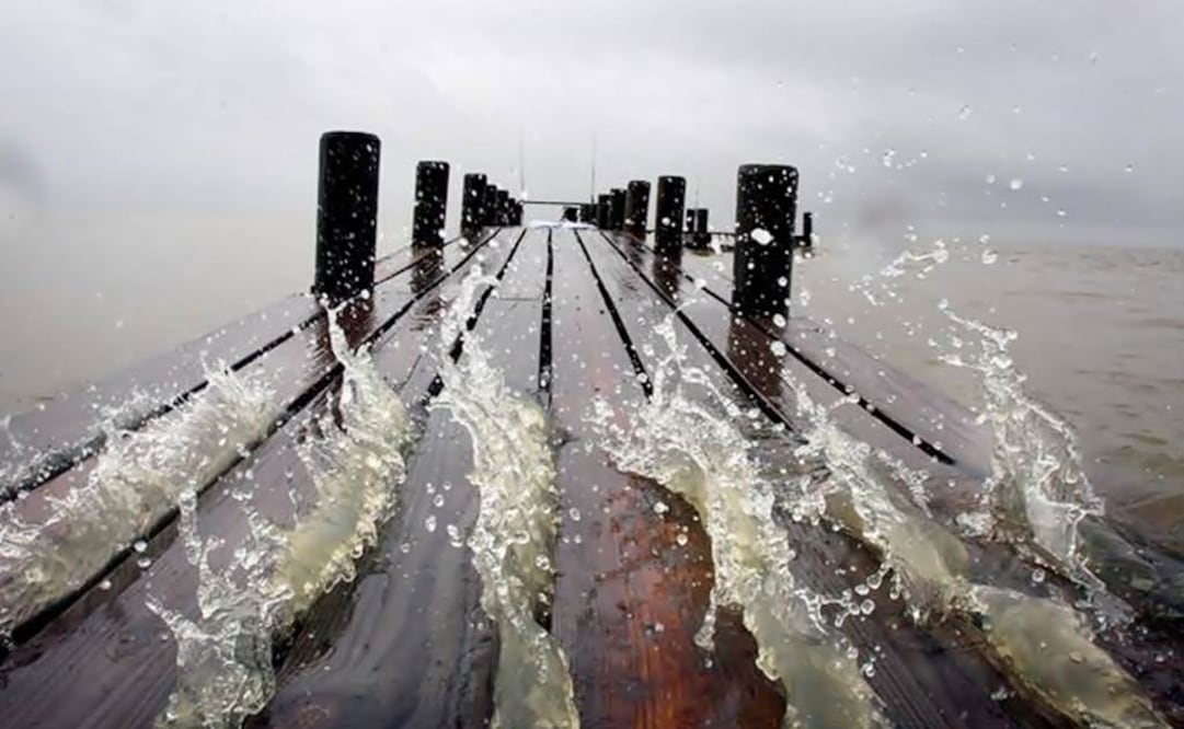  There are barricades in the easily flooden lower areas. (Photo: AP) 