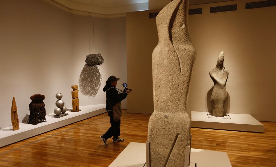 Recorrido de la nueva exposición en Bellas Artes de la escultora Geles Cabrera, "Partituras corporales". Fotos: Berenice Fregoso / EL UNIVERSAL.