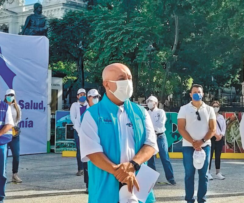 Adriá n Alarcón, presidente del Grupo Chilpancingo A. C, dijo que el objetivo de la cruzada es alcanzar el color amarillo en el semáforo epidemiológico.