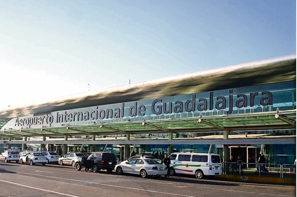 Trabajo coordinado. La detención en el aeropuerto se logró gracias al apoyo de la Agencia de Investigación Criminal. (ARCHIVO EL UNIVERSAL)