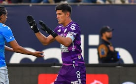 VIDEO: Carlos Moreno, portero de Pachuca, se luce con GOLAZO frente al San Luis
