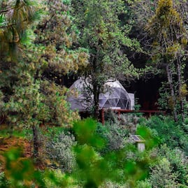 Un glamping secreto en el bosque, cerca del Centro Ceremonial Otomí