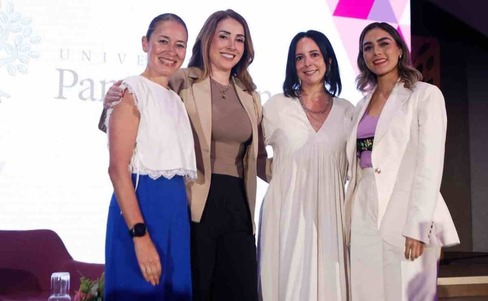 Nuria González, directora general de Royal Canin México; Azucena Uresti, Maite Azuela, colaboradoras de EL UNIVERSAL, y Zaira Cedillo, presidenta de la Comisión Legislativa para la Igualdad de Género en el Estado de México / Foto: Diego Simón. EL UNIVERSAL