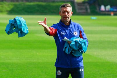 El Cruz Azul presiona para entrenar el viernes en el Azteca