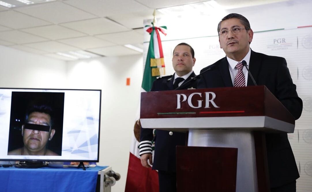 Conferencia de Alfredo Higuera Bernal, Fiscal especial del caso Iguala de la Procuraduría General de la República. (FOTO: Iván Stephens. EL UNIVERSAL)