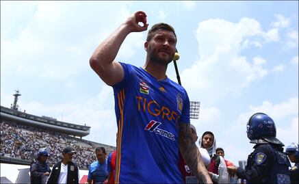 El Olympique de Marsella envía mensaje a Gignac