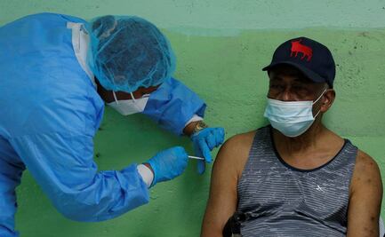 Localizan a mil 241 "colados" y hasta muertos entre vacunados contra Covid en Colombia