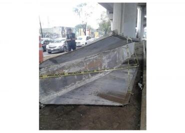 OHL descarta daños en segundo piso tras caída de estructura en Periférico