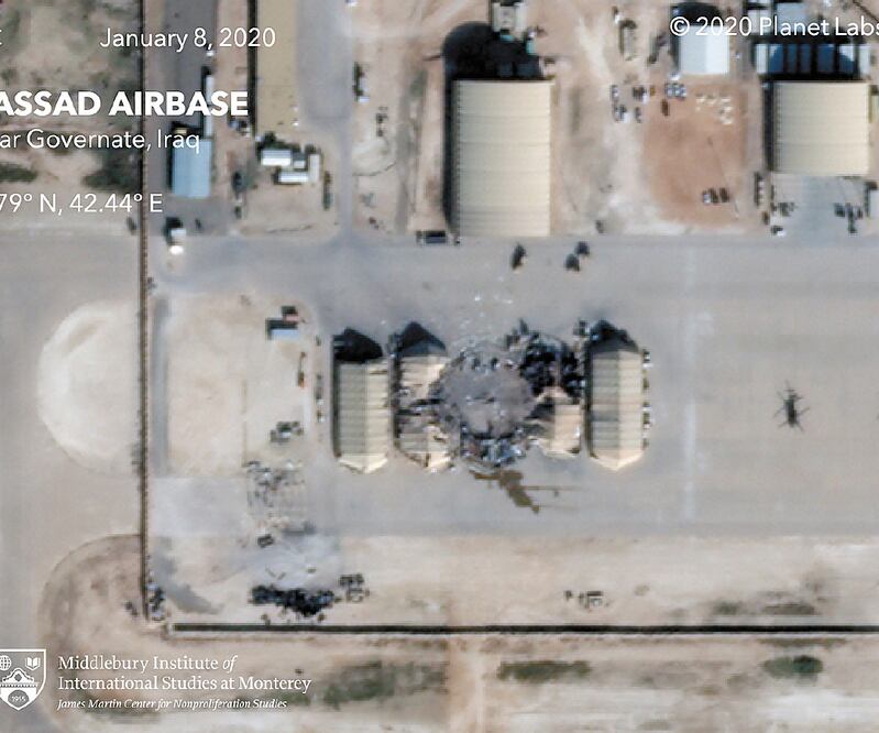 Imagen satelital, que muestra el daño en la base Ayn al Asad por un misil iraní, el pasado 8 de enero. ARCHIVO AP
