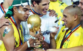 Roberto Carlos recuerda la gloria más grande de su carrera; “Ser campeón del mundo es una sensación única”