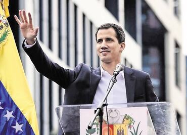 Nicolás Maduro adelanta que está “haciendo gestiones” para que deporten a Juan Guaidó; "aquí tiene su celda preparada"