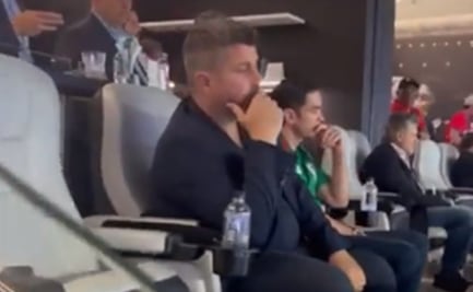 El famoso promotor de Diego Cocca, Christian Bragarnik, en el palco del presidente de la FMF