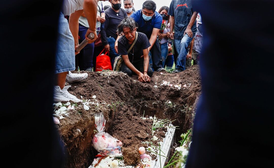 Mía fue sepultada en la sección infantil del Panteón Civil de Lázaro Cárdenas. Foto: Diego Simón/ EL UNIVERSAL.