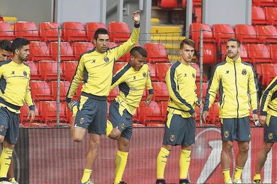 Villarreal y Jona visitan Anfield