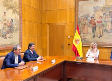 Gómez Urrutia presume en España reformas para fortalecer derechos laborales en México