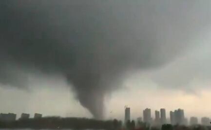 Fuertes vientos, posiblemente de tornado, descarrilan 43 vagones de tren en Dakota del Norte