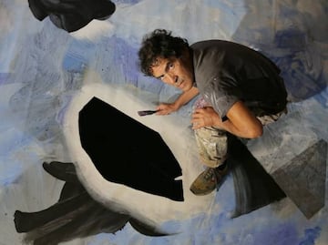 Artista italiano Salvatore Garau vende escultura invisible por 16 mil dólares; está hecha de aire y espíritu, afirma