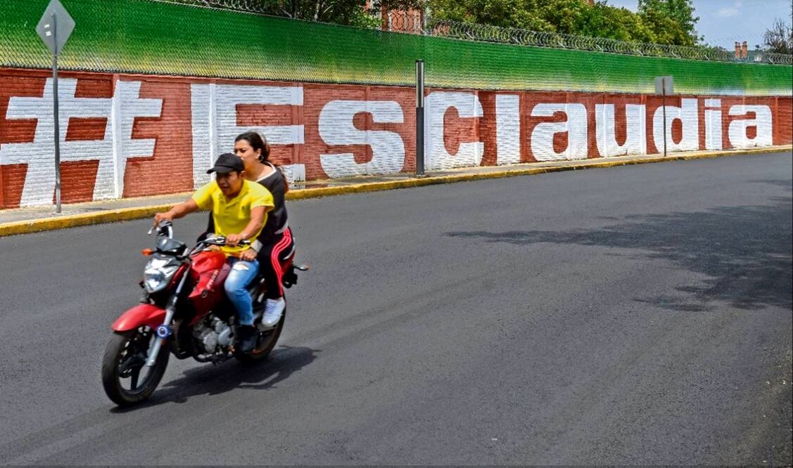 Un grupo de diputados de Morena aceptó haber colocado espectaculares en diversos estados en los que se aprecian imágenes representativas del municipio y la leyenda #EsClaudia. Foto: archivo/EL UNIVERSAL