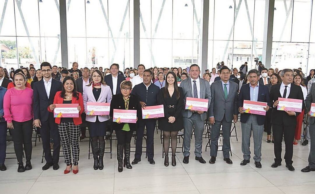 El encuentro entre alcaldes de 59 municipios y funcionarios de la Secretaría de la Mujer.Foto:Especial