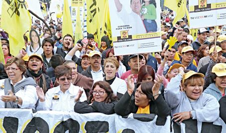 "Chuchos" urgen al PRD a negociar una alianza rumbo al 2017