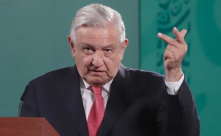 ¿Ya se le agotaron las cortinas de humo a AMLO?