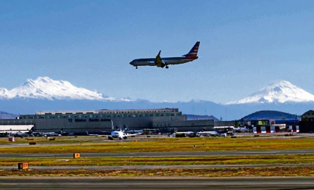 El presidente Andrés Manuel López Obrador confió en materia de aviación se recupere pronto la categoría uno. Foto: archivo/EL UNIVERSAL