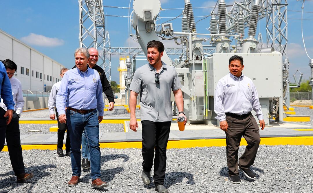 Samuel García, supervisó el arranque del Sistema Eléctrico Acueducto El Cuchillo II en la Planta de Bombeo 4, en el Municipio de Cadereyta Jiménez / Foto: Especial