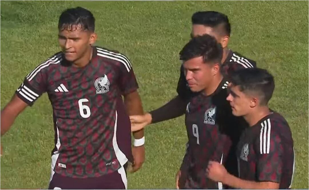 Ettson Ayón hizo el primer gol de México. FOTO: Captura de la transmisión de CLARO SPORTS