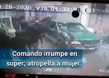 Comando irrumpe con camioneta para robar super en Tecámac