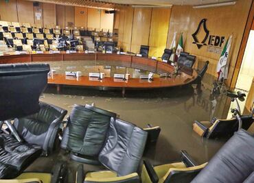 Caos e inundaciones deja tromba en la zona sur de la Ciudad