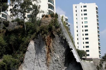 Derrumbes en Santa Fe dañan infraestructura eléctrica