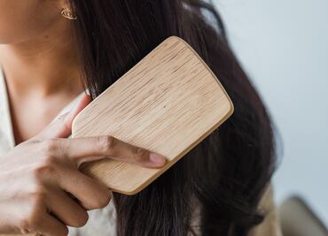 Cómo desenredar el pelo correctamente sin maltratarlo: 5 tips para decirle adiós a los nudos