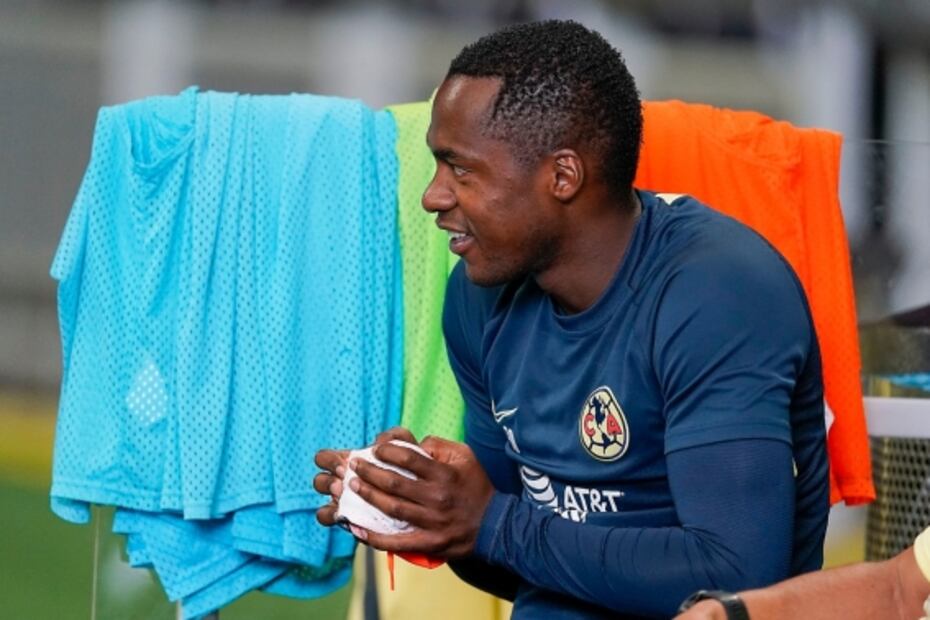 Renato Ibarra, en manos de la directiva: Miguel Herrera